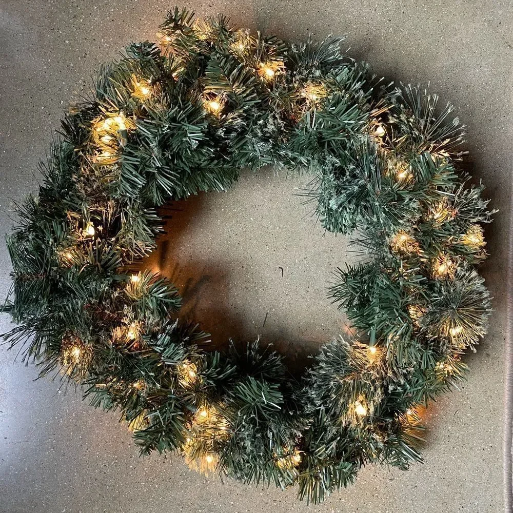 Pre-Lit Christmas Door Wreath (Plug-In Wreath!)